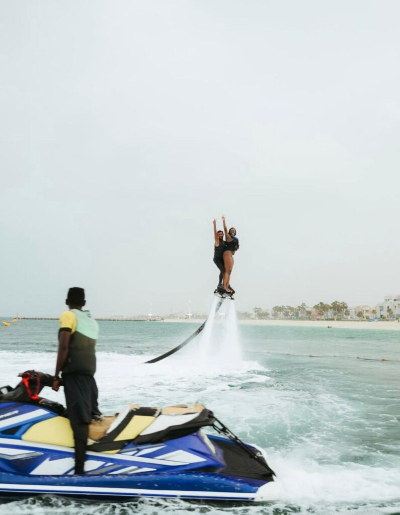 WAKE BAORDING