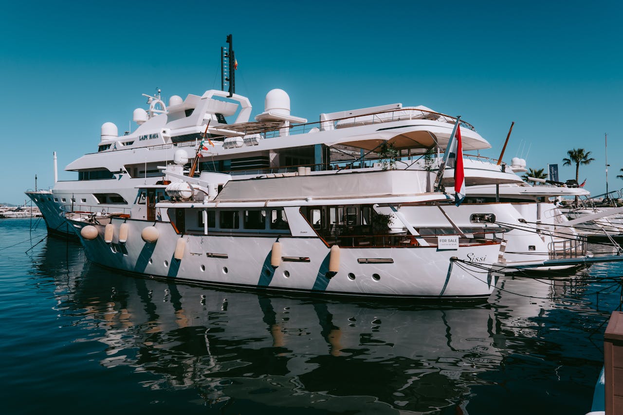 Shared Yacht Tour